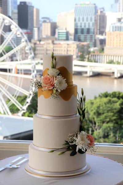 Unreal Wedding Cakes Weddingguide Com Au